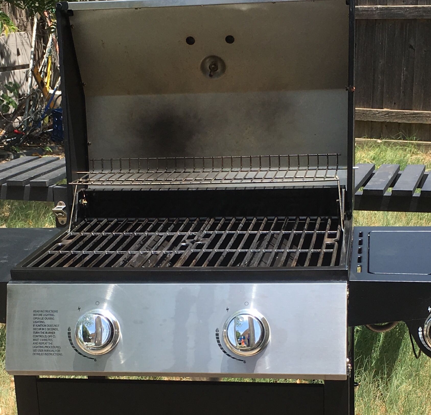 Dyna-Glo DGF350CSP-D Propane Gas Grill. 1 Month old. Like new. Used once.  Moving. Must sale. for Sale in McKinney, TX - OfferUp