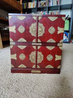 Rosewood Jewelry Box
