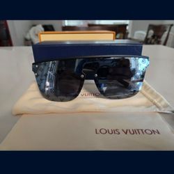 Louis Vuitton Sunglasses In Exellent Condition 
