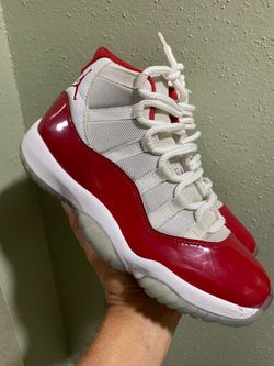 Air Jordan 11 Retro Cherry Authentic Size 8Men's