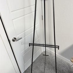 Poster Stand 