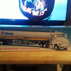1998 Limited Edition Chevron Toy Tanker