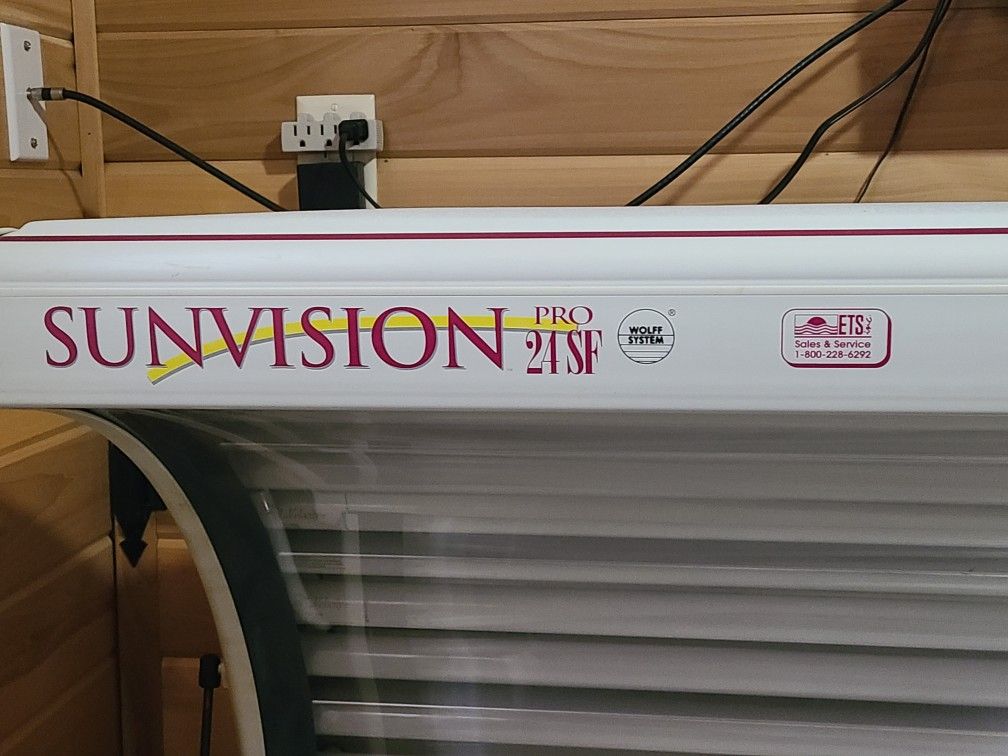 Wolff Sunvision Pro 24 Bulb Tanning Bed