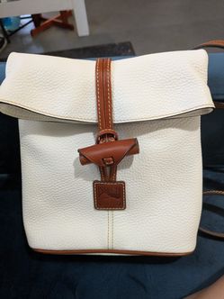 NEW! Dooney & Bourke White Pebble Grain Leather