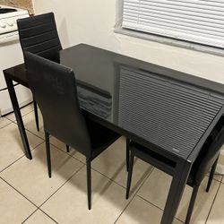 Comedor Cuatro Sillas 