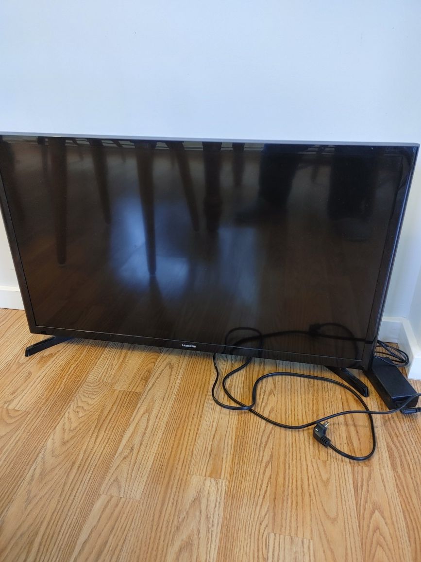 32 inch Samsung TV