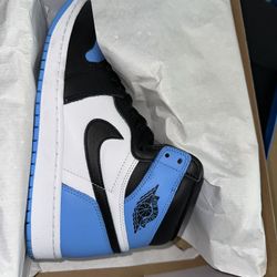 Jordan 1 UNC Toe Size 9.5