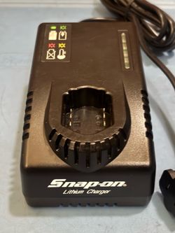 Snap-on Tools 14.4 V MicroLithium Battery Charger