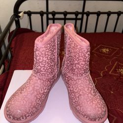 Pink Ugg boots Size 5