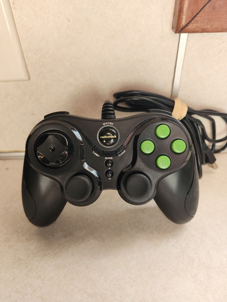 RADIOSHACK (contact info removed) PC GAMING CONTROLLER