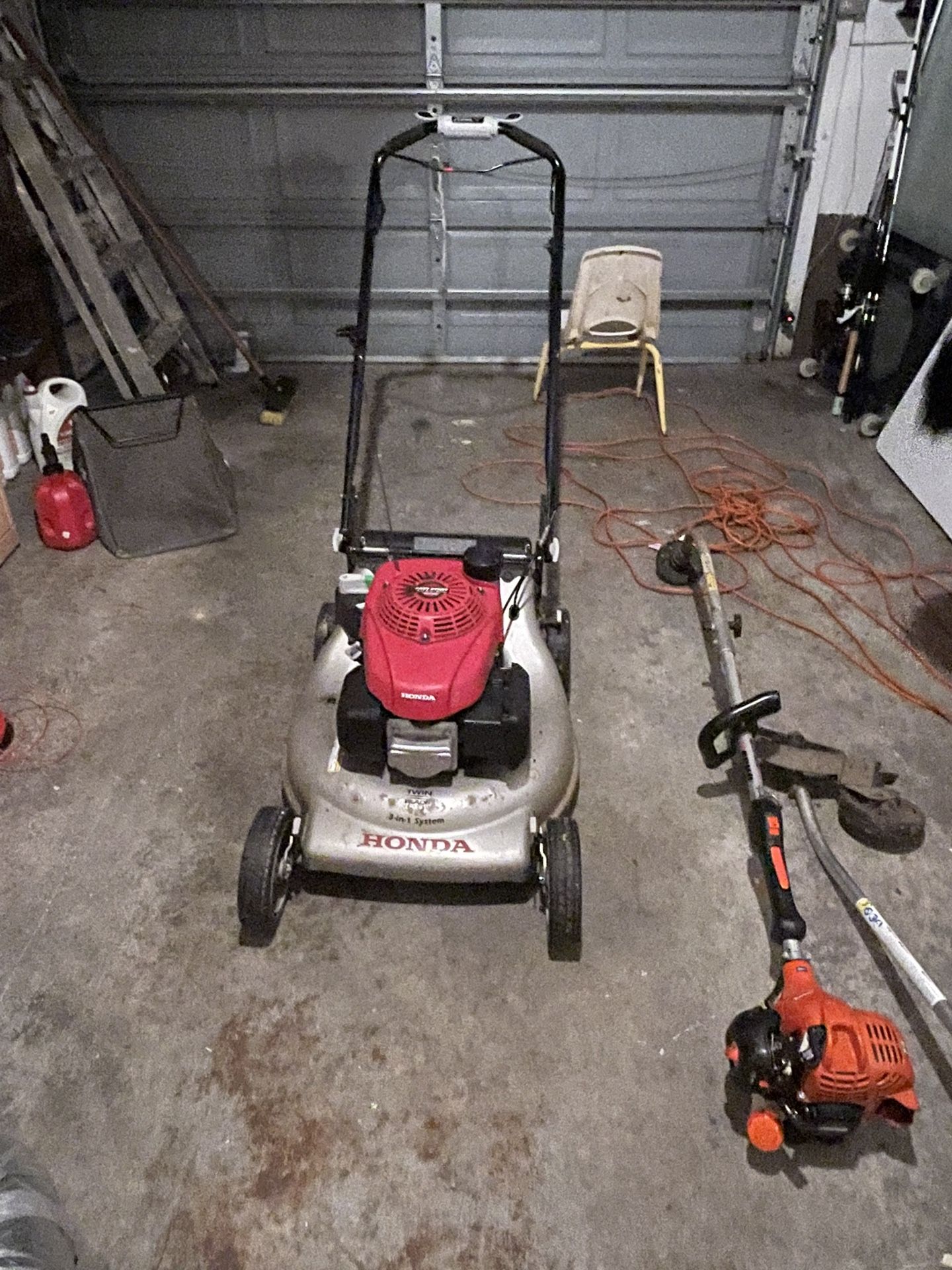 250$ Lawn mower Honda