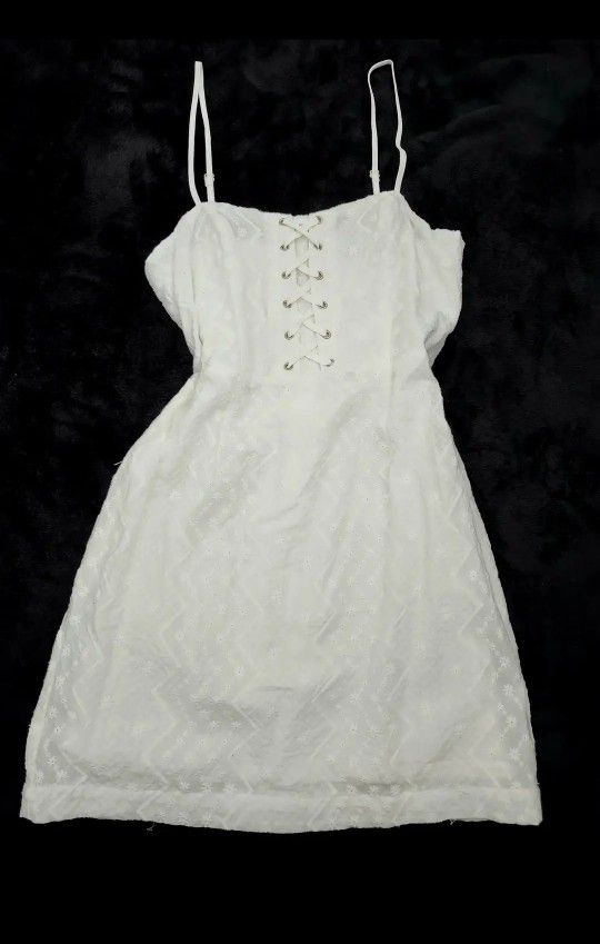 ✅️ White Summer Dress• Size M• Great Condition• $15firm
