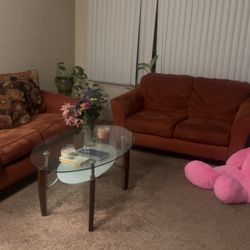 Full Living Room Set (48 Hours Pickup For This Price)