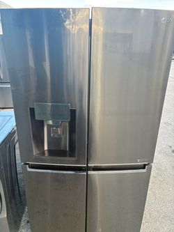 REFRIGERATOR LG 4 Doors black stainless steel