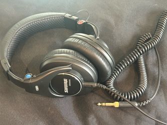 SHURE Studio Headphones
