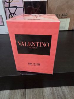 Valentino Donna Born in Roma Coral Fantasy Perfume