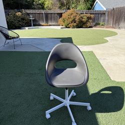 IKEA office chair with removable seat pad