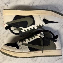 Jordan 1 Low Travis Scott