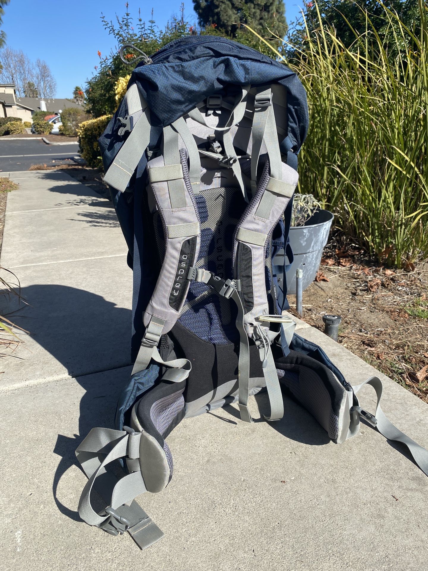 Osprey Aether 70 Pack - Medium - Like New