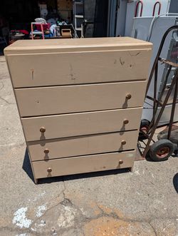 Dresser