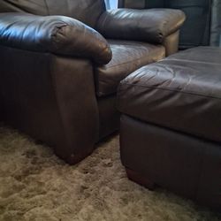 Leather Or Leather Like Chair With Ottoman