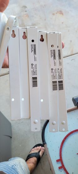 Everbilt heavy-duty shelf brackets in white