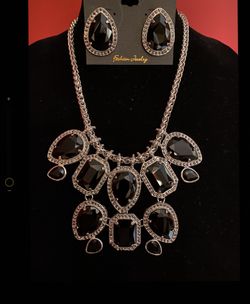 Necklace Set $15