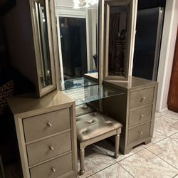 Champagne Bedroom Vanity Set