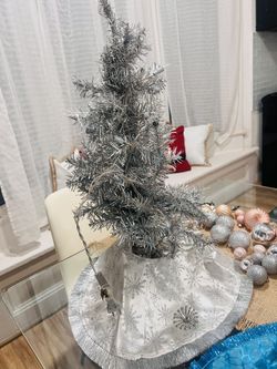 Arbolito 25” Con Accesorios Luces Integradas 