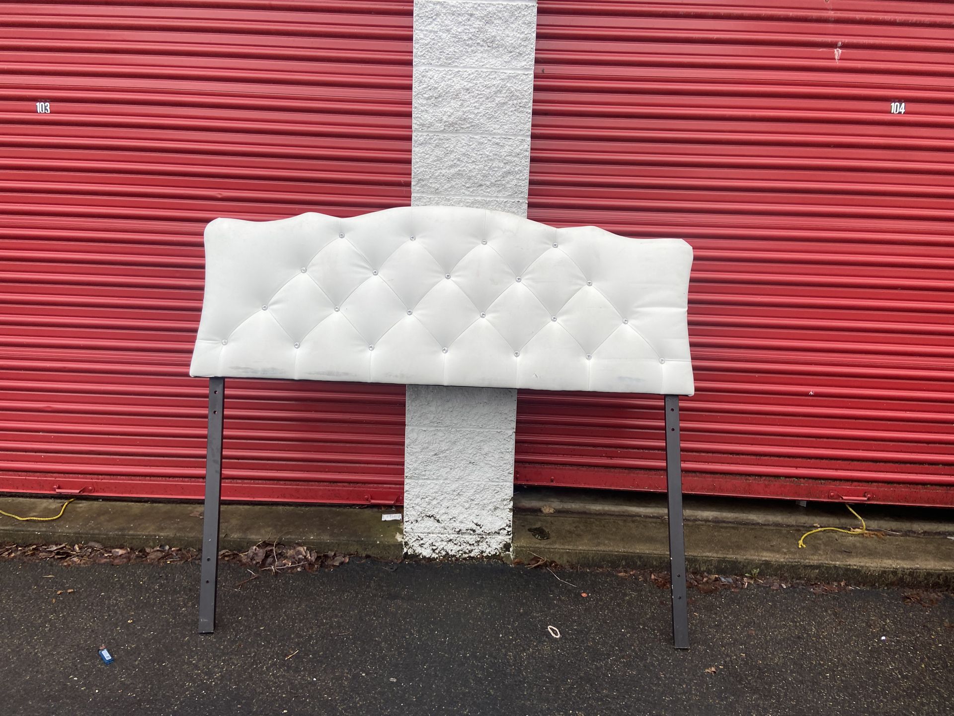 Queen size head board