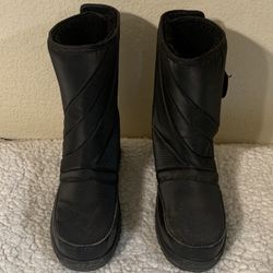 Snow Boots Size 5 