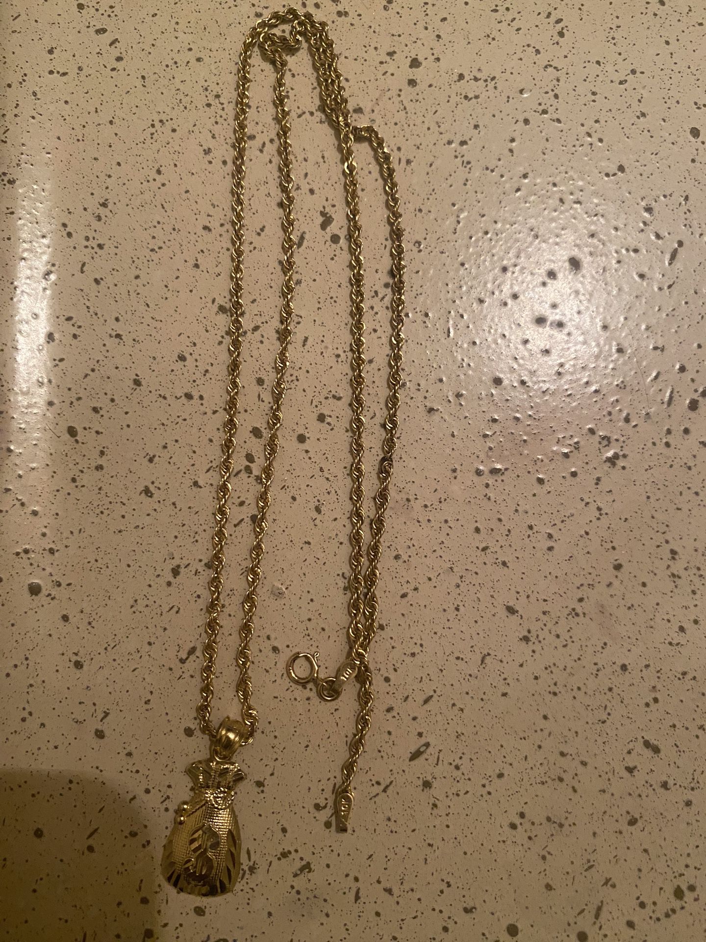 10k stamped rope chain hallow with pendant 