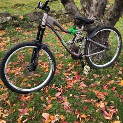 Norco Shore 1 2008 Full Suspension MTB