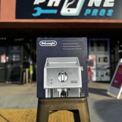 Delonghi Espresso And Cappuccino Maker 