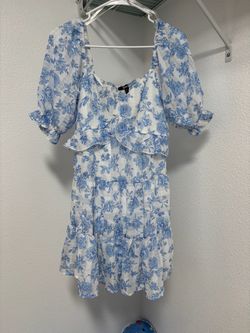 S white blue dress