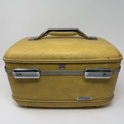 AMERICAN TOURISTER 1970's Makeup Travel Case VGC ~ RARE Gold w/ mirror ~ No Key