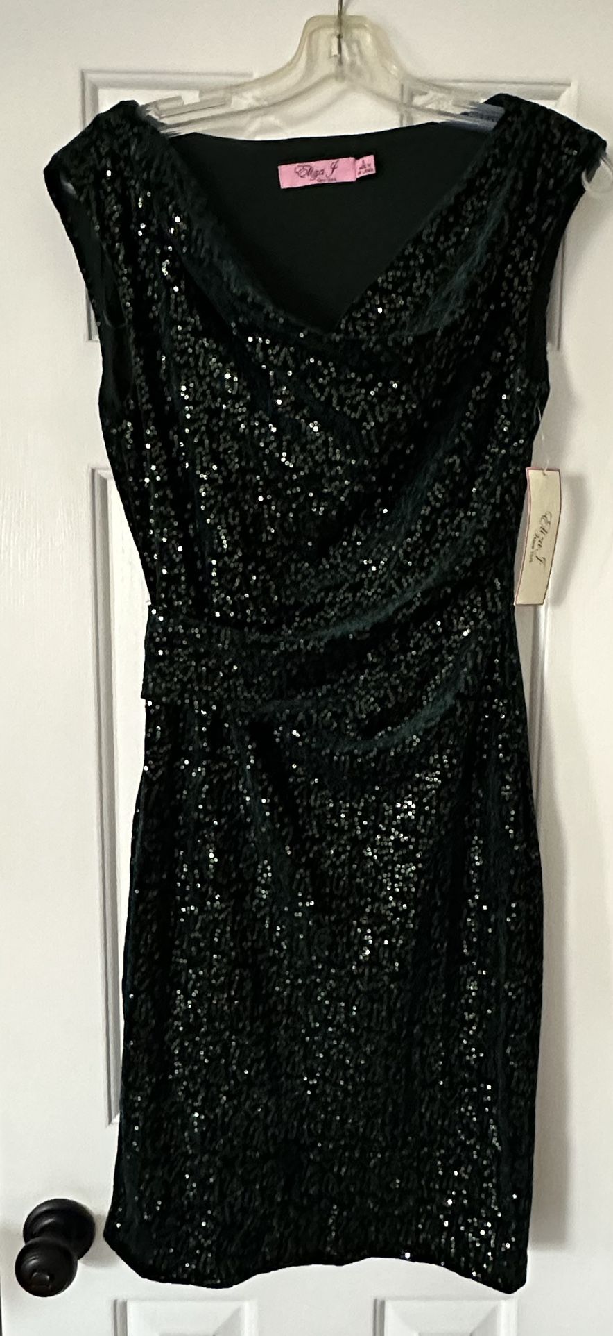 NWT Eliza J Green velvet sequin dress size 6