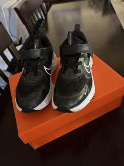 Nike Cosmic Runners 12C