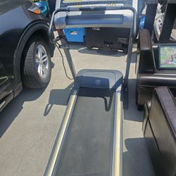 Golds Gym Treadmill