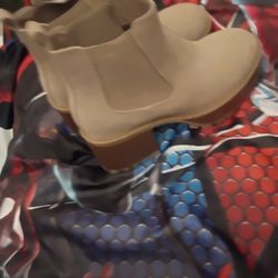 MIA Boots Size 9
