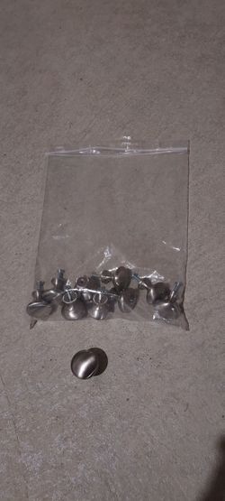 Cabinet door knobs