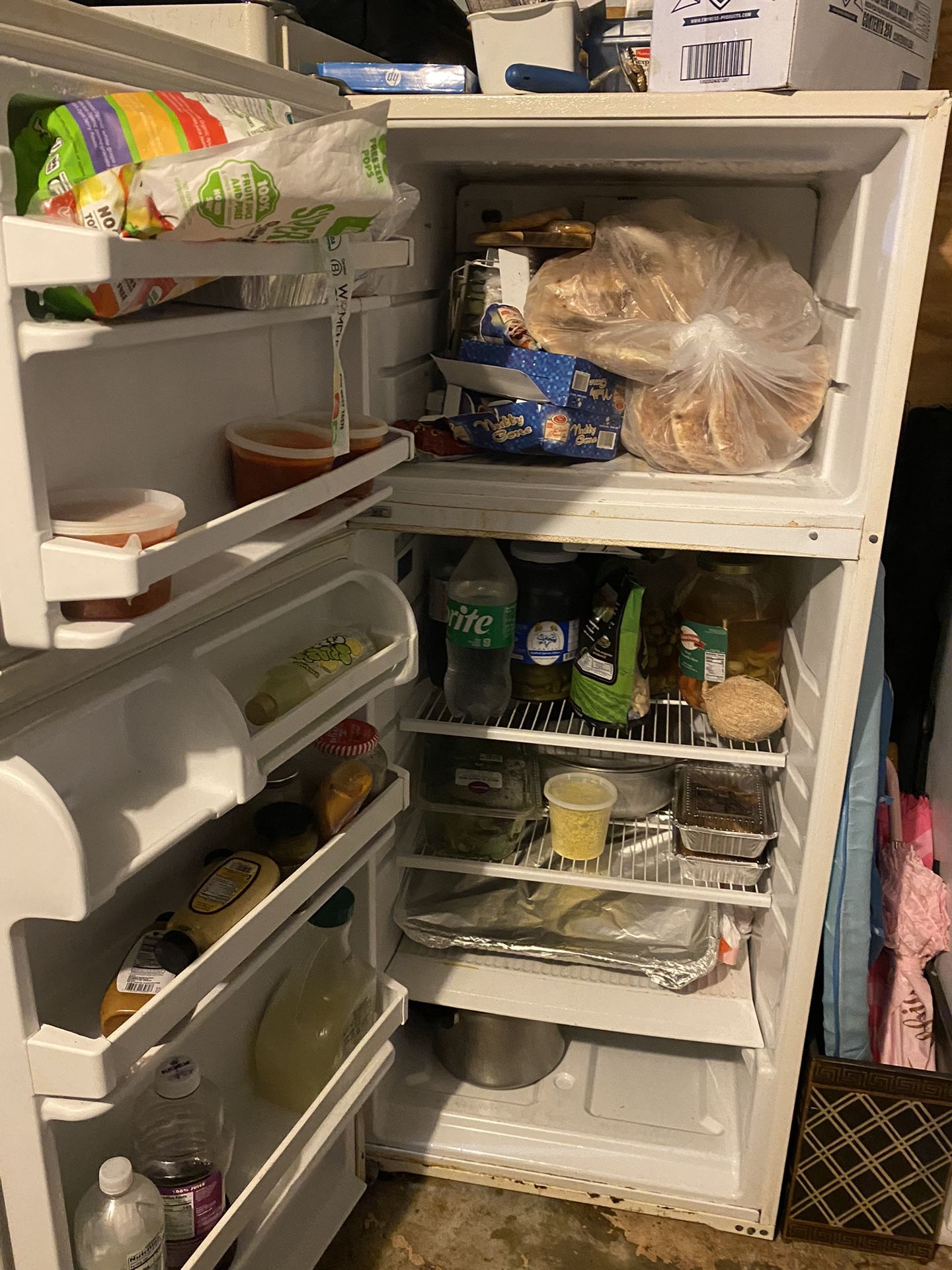 Refrigerator