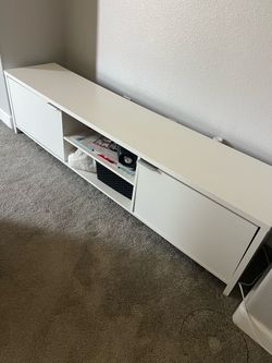 Tv entertainment center