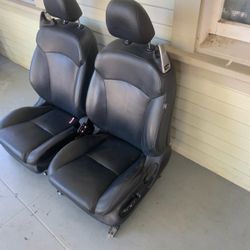 Lexus IS250c Front Seats (2006-2013)