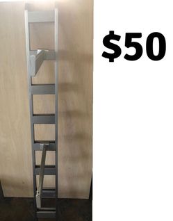 Hanging Wall Ladder System