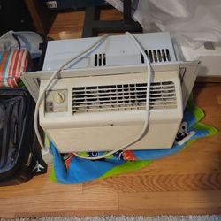 Small Room Air Conditioner