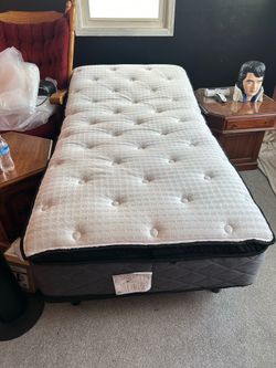 Adjustable bed sealy ease set