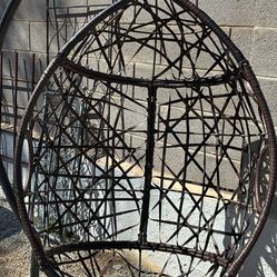 Christopher Knight hanging egg chair