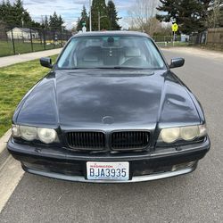 2000 BMW 740Li