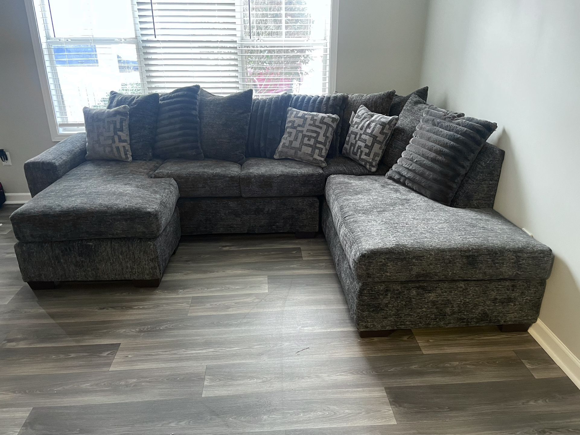  SMOKE GRAY & PEPPER BLACK OVERSIZED SUPER COMFY SECTIONAL WITH 12 THROW PILLOWS!! $975 WITH DELIVERY!!